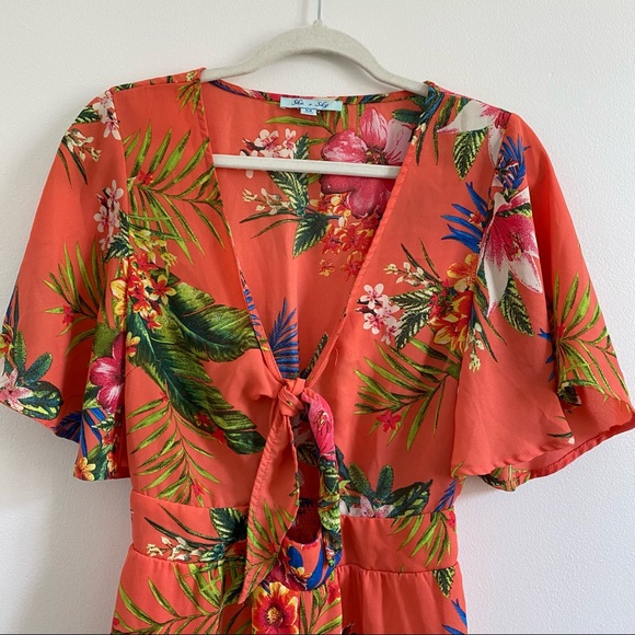 She + Sky Coral Tropical Front Tie Romper - Medium - Picture 3 of 11